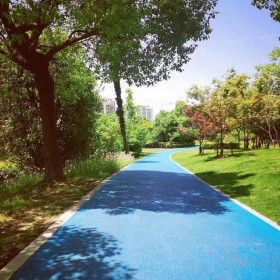 西藏日格則透水混凝土  透水地坪粘接料廠家 透水砼顏色料 透水地坪粘接膠 透水地坪報(bào)價(jià) 批發(fā)價(jià)格 免費(fèi)送貨到工地