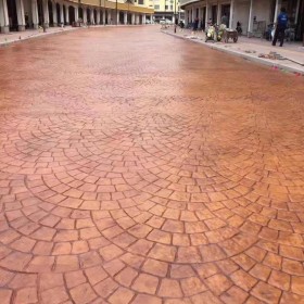 眉山市彩色壓花地坪  壓印地坪施工材料 水泥壓印地坪 彩色路面  彩色壓花地坪材料廠家批發(fā) 廠家免費(fèi)指導(dǎo)施工