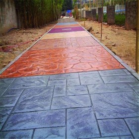 華鎣市 彩色壓紋地坪 壓花地坪材料批發 壓膜混凝土施工 壓印混凝土每平方施工單價