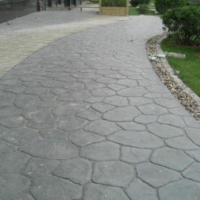 萬盛區(qū) 壓花混凝土材料 彩色壓花地面 彩色混凝土壓膜地坪 混凝土壓印材料廠家免費施工指導  送貨到工地