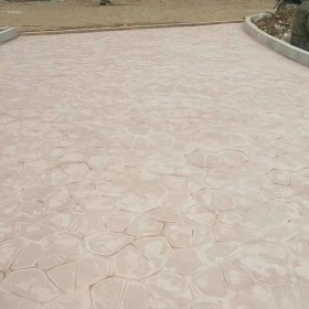 云南紅河地區 彩色水泥壓膜地坪 混泥土壓花路面  彩色藝術壓花地坪材料廠家   壓膜地坪材料廠家免費指導施工